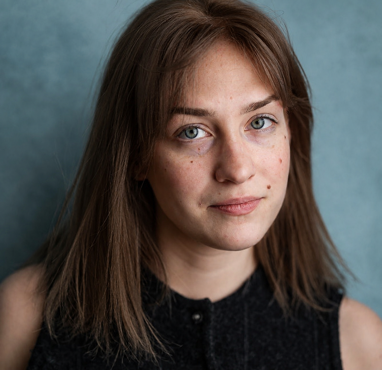 Lex Leone headshot