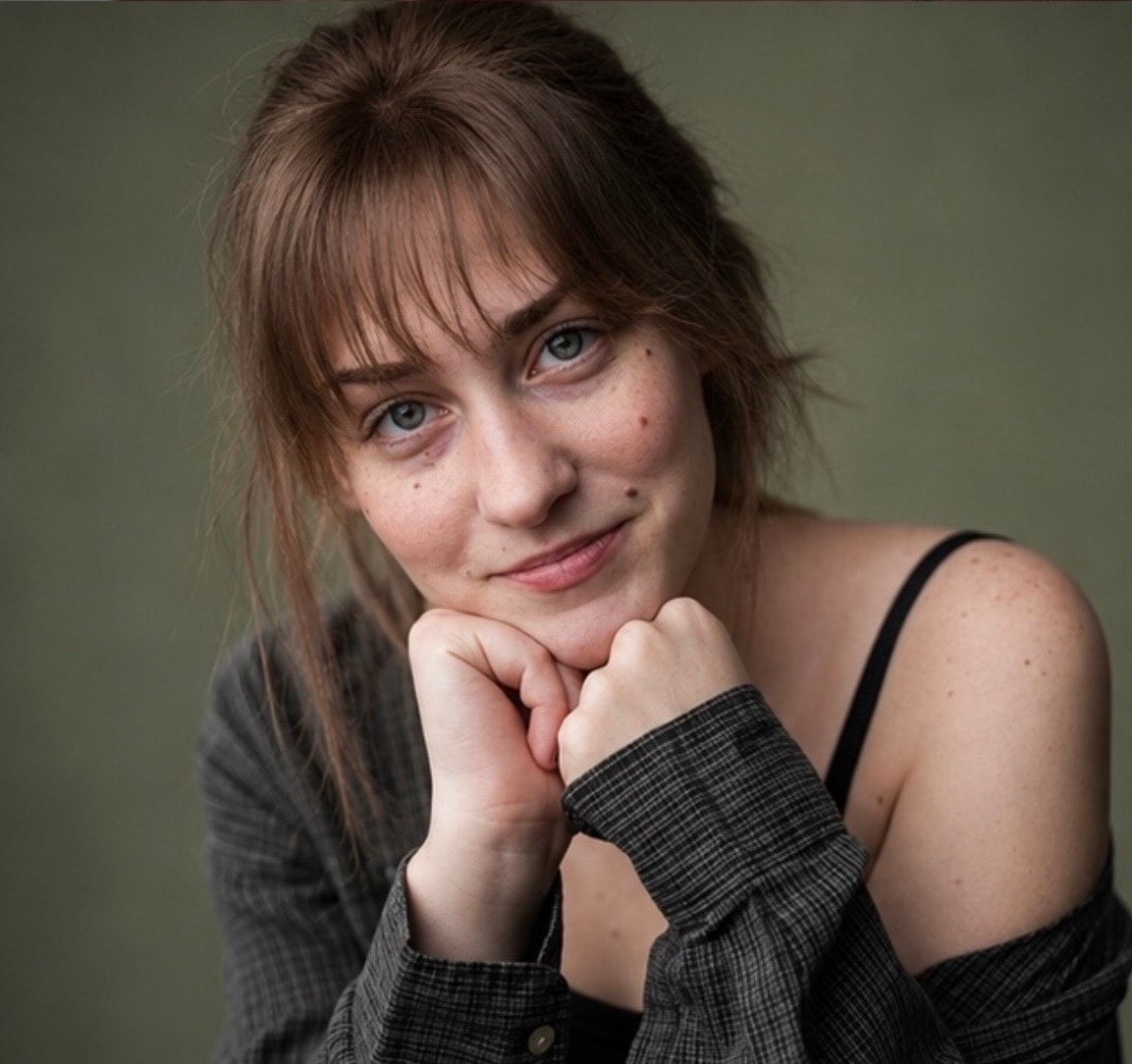 Lex Leone headshot