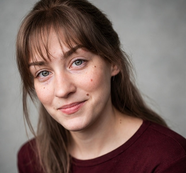 Lex Leone headshot